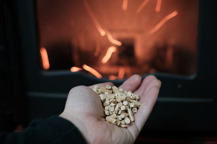 Centrale verwarming op pellets? Ontdek alles over de pelletketel of cv-kachel op pellets