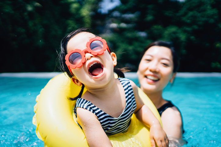 Energie in de zomer: hoe beperk je de kosten van je airco, ventilator of zwembad?